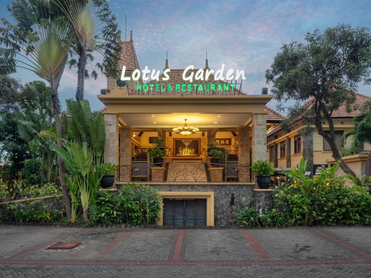 Lotus Garden Hotel Kediri  Eksteriør billede
