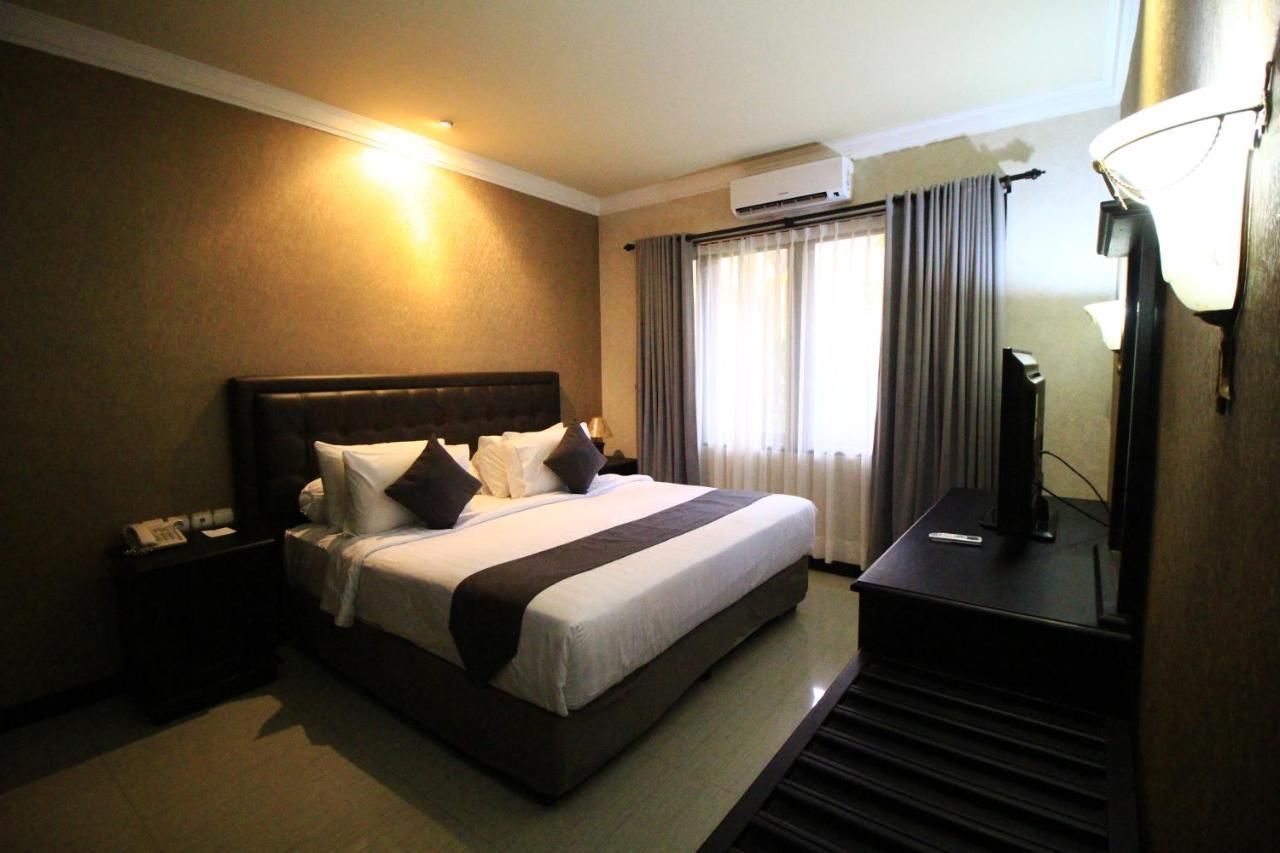 Lotus Garden Hotel Kediri  Eksteriør billede