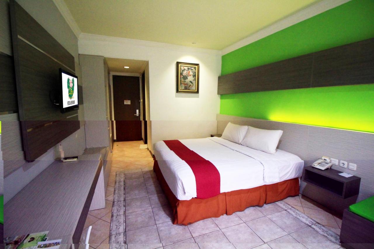Lotus Garden Hotel Kediri  Eksteriør billede