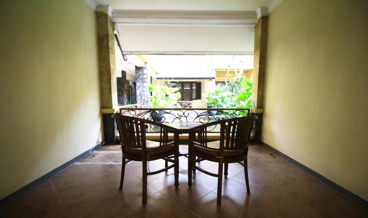 Lotus Garden Hotel Kediri  Eksteriør billede