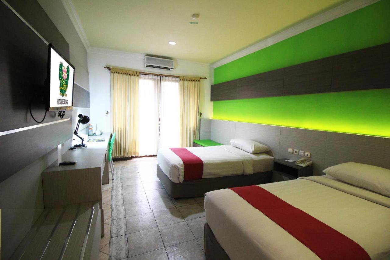 Lotus Garden Hotel Kediri  Eksteriør billede