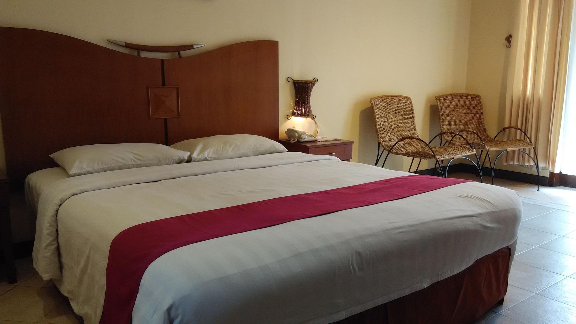 Lotus Garden Hotel Kediri  Eksteriør billede