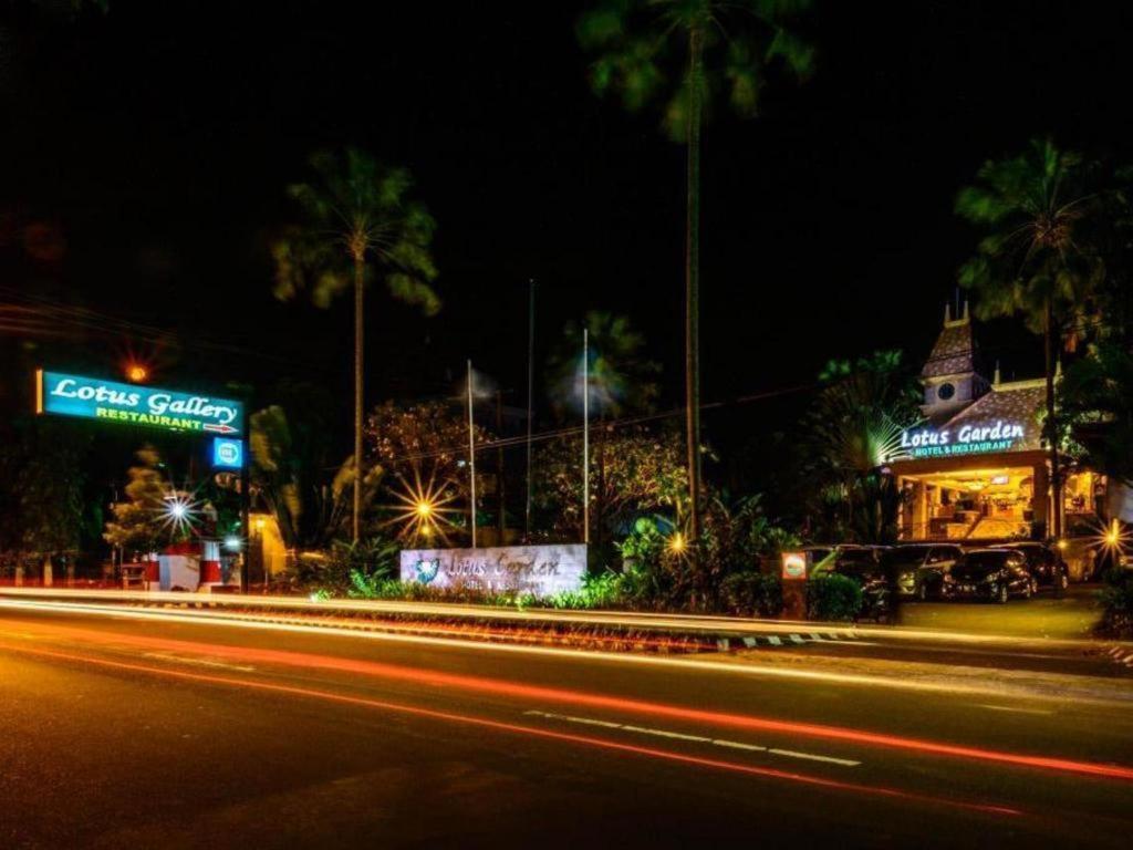 Lotus Garden Hotel Kediri  Eksteriør billede