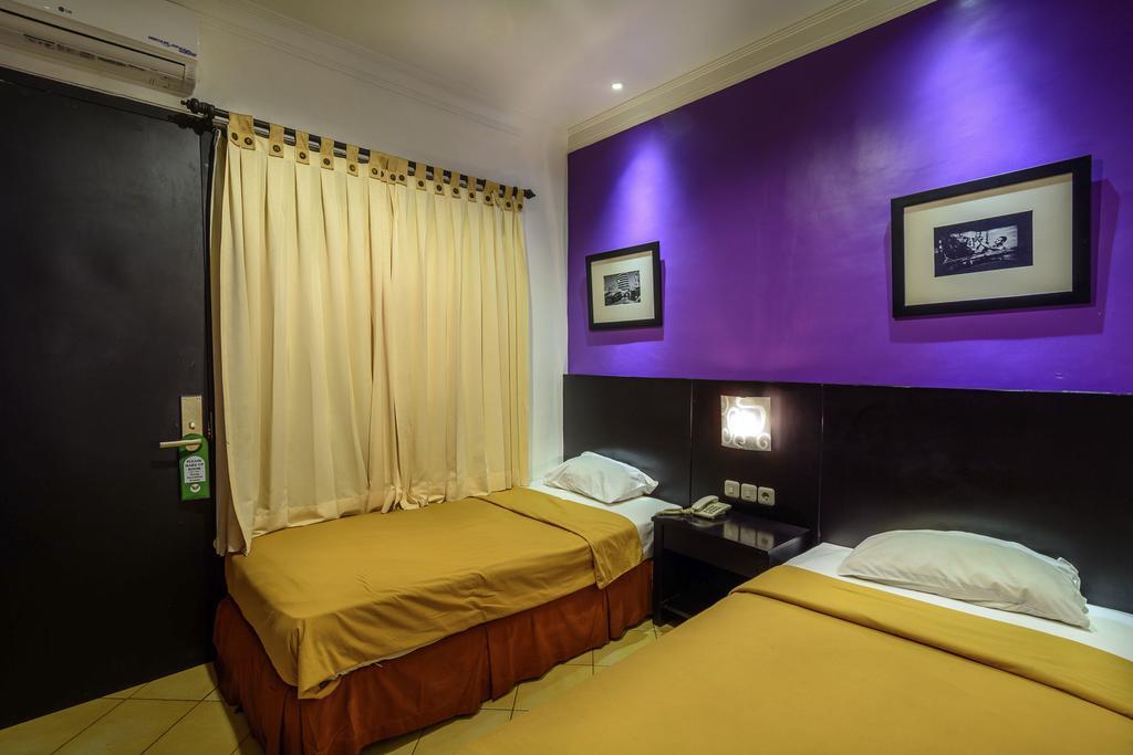 Lotus Garden Hotel Kediri  Eksteriør billede